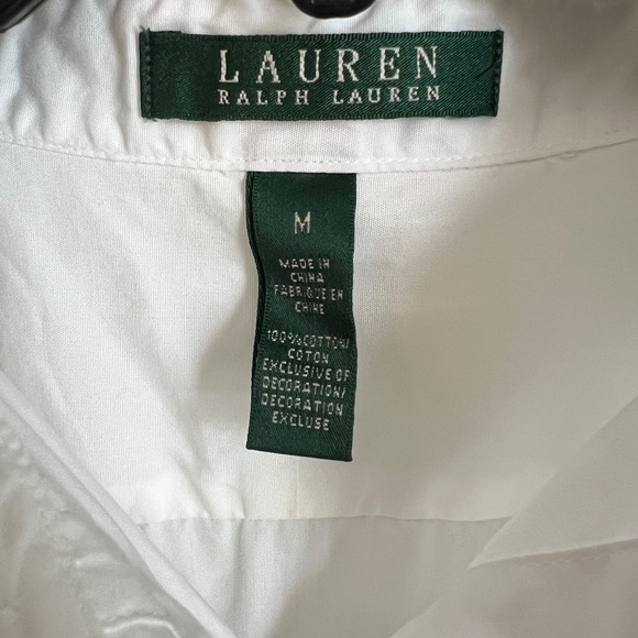 EUC Women's Lauren Ralph Lauren White Button Up Shirt Top Blouse w/ Crest MEDIUM - Picture 3 of 3